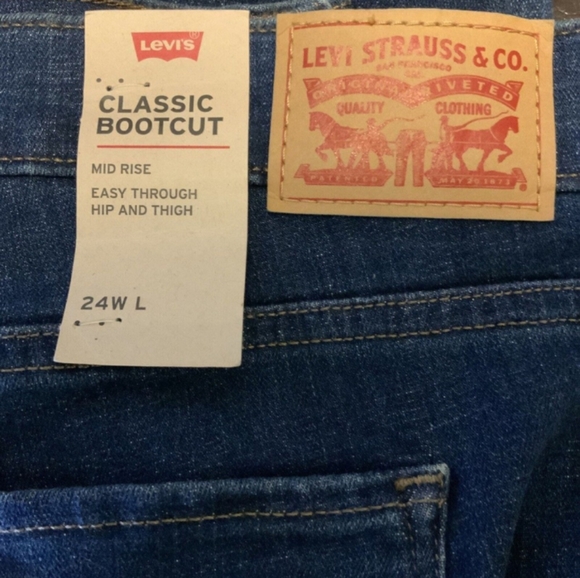 🆕Levi's 415 Women's Jeans Plus Size 24W Long Classic Bootcut Dark Wash Denim - Picture 11 of 15